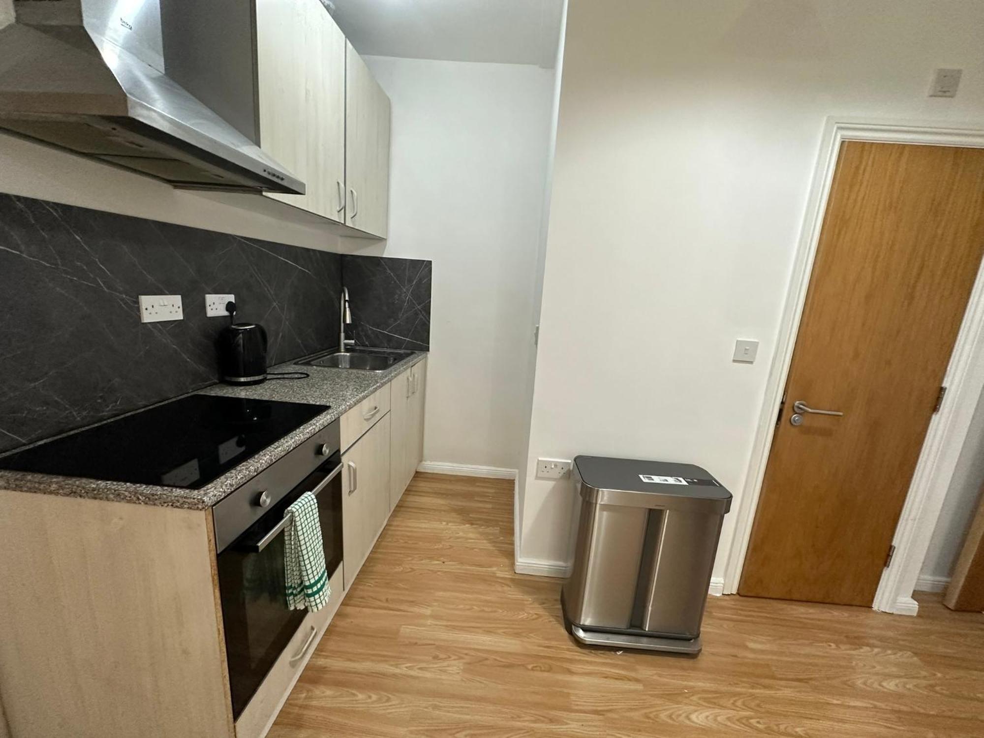 North London A Spacious 7 Bedroom House Accommodating Up To 18 People Complete With Own Gym And Table Tennis Ngoại thất bức ảnh