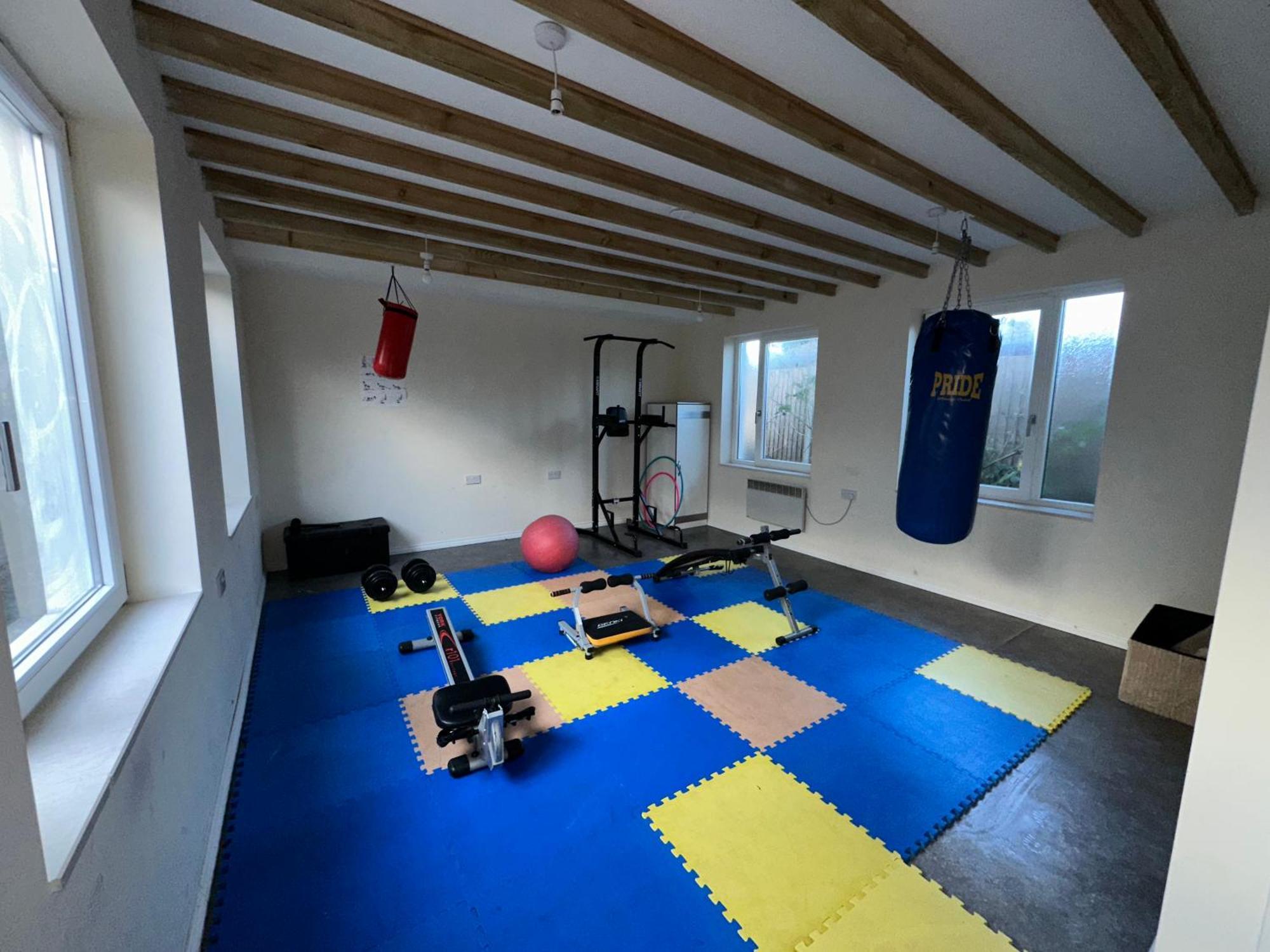 North London A Spacious 7 Bedroom House Accommodating Up To 18 People Complete With Own Gym And Table Tennis Ngoại thất bức ảnh
