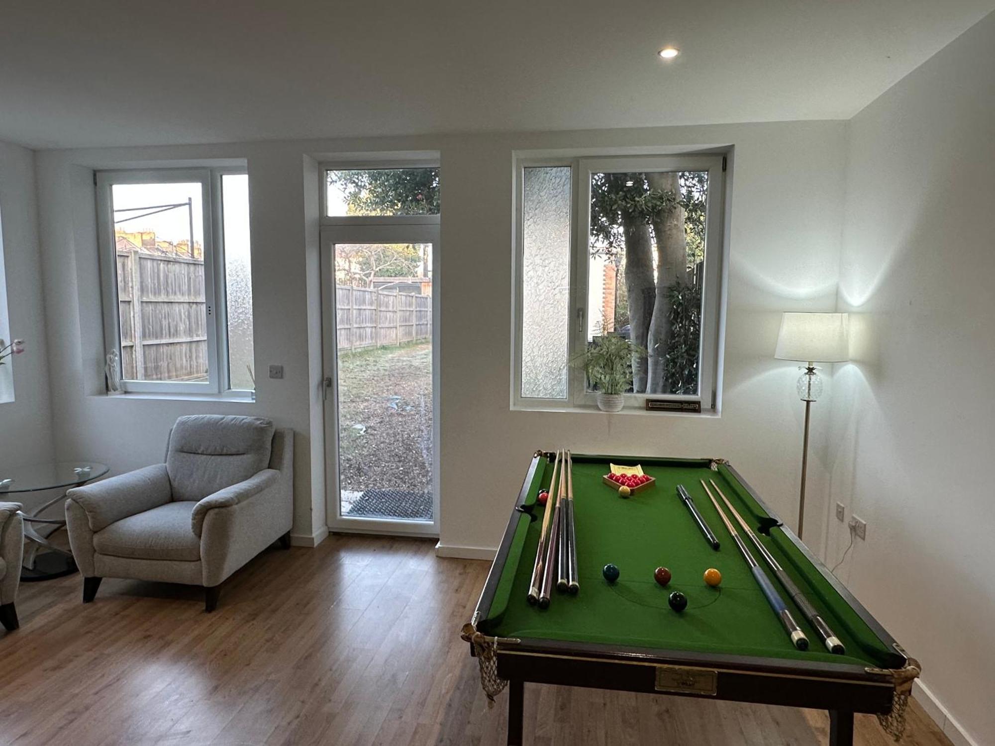 North London A Spacious 7 Bedroom House Accommodating Up To 18 People Complete With Own Gym And Table Tennis Ngoại thất bức ảnh